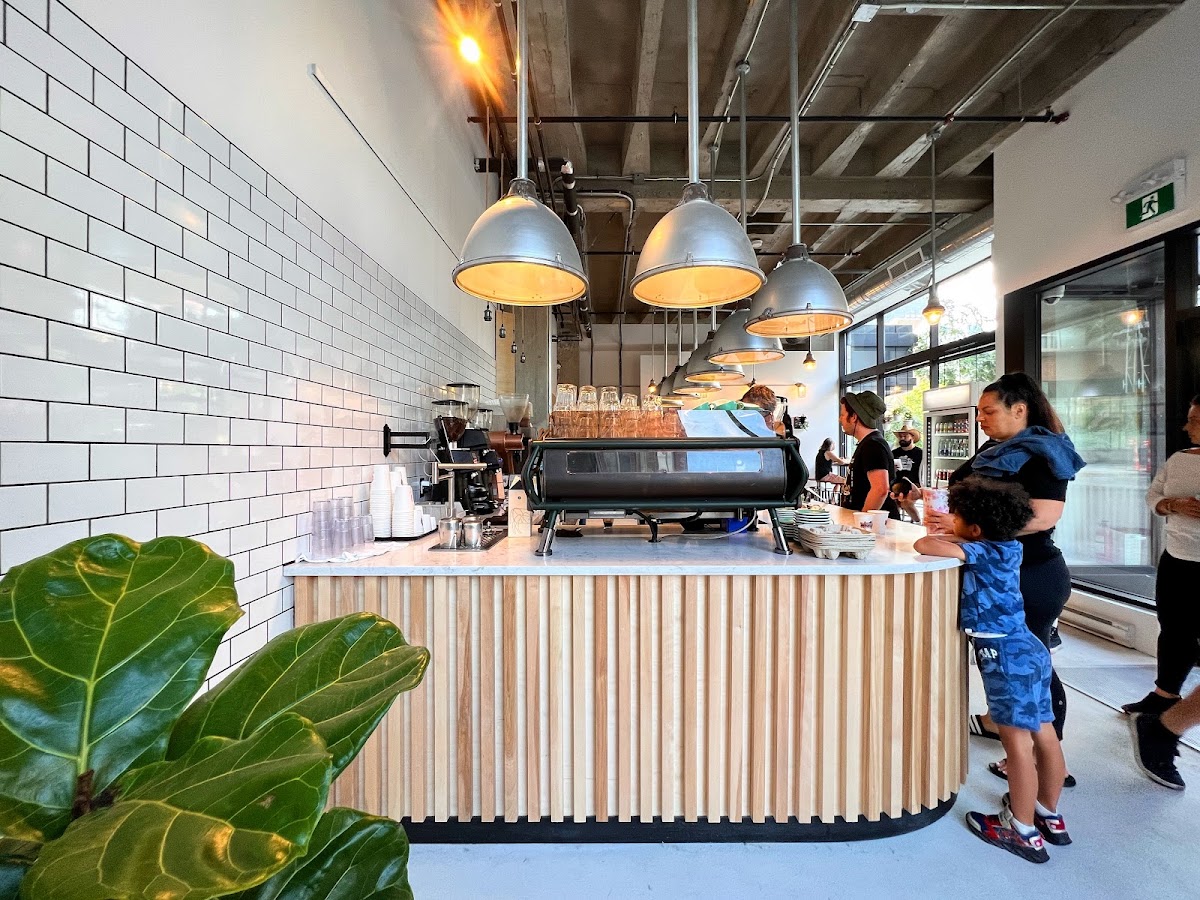 Pikolo Espresso Bar — Cafe